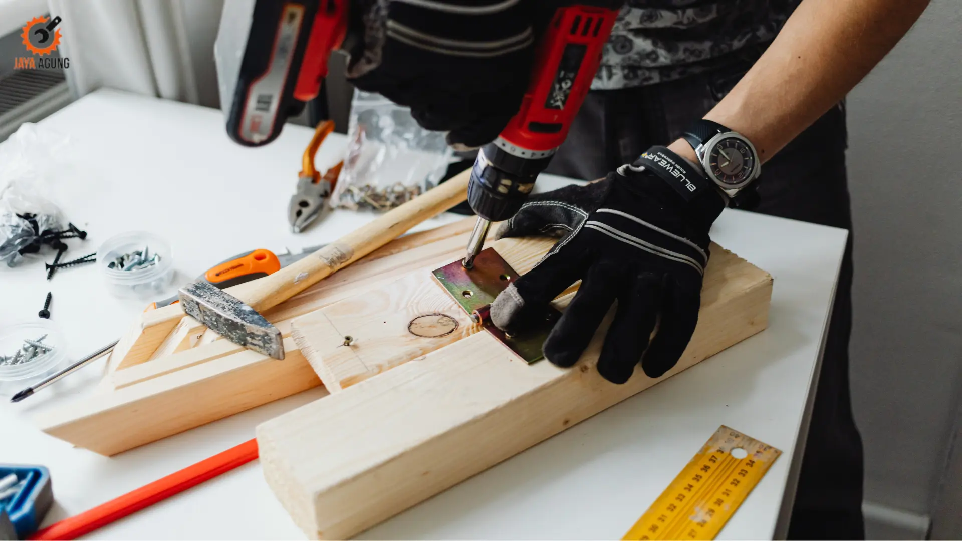 Alat Teknik Bangunan yang Wajib Ada untuk Kontraktor